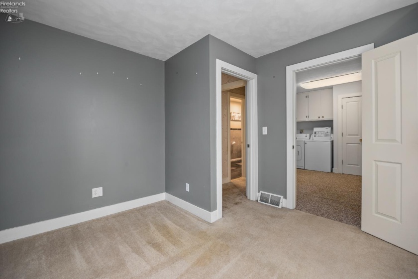 1009 5th Street, Fremont, 43420, 3 Bedrooms Bedrooms, ,1 BathroomBathrooms,Residential,For Sale,5th,20260925