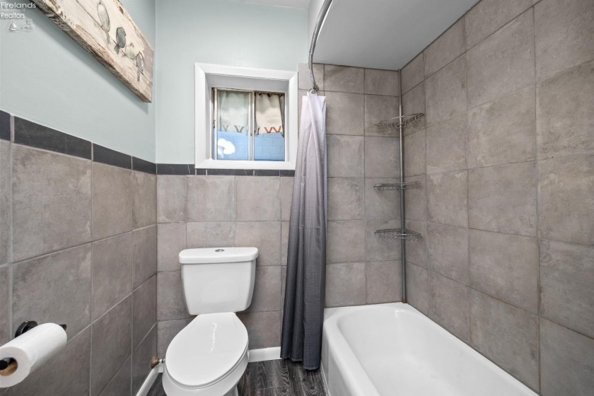 1009 5th Street, Fremont, 43420, 3 Bedrooms Bedrooms, ,1 BathroomBathrooms,Residential,For Sale,5th,20260925