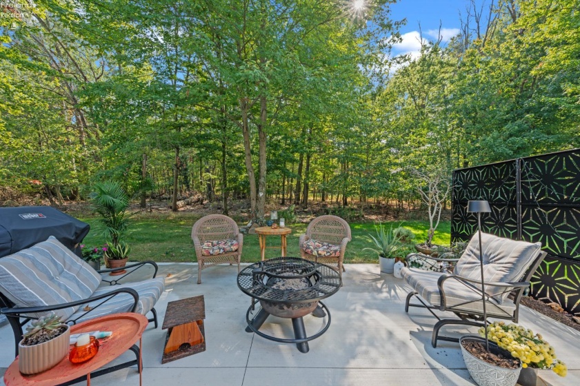 3953 Hilltop Drive, Vermilion, 44089, 2 Bedrooms Bedrooms, ,2 BathroomsBathrooms,Residential,For Sale,Hilltop,20260935