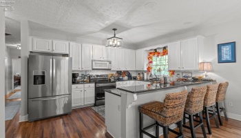 3953 Hilltop Drive, Vermilion, 44089, 2 Bedrooms Bedrooms, ,2 BathroomsBathrooms,Residential,For Sale,Hilltop,20260935 3953 Hilltop Drive, Vermilion, 44089, 2 Bedrooms Bedrooms, ,2 BathroomsBathrooms,Residential,For Sale,Hilltop,20260935