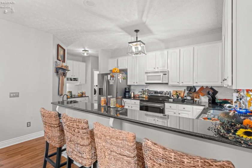 3953 Hilltop Drive, Vermilion, 44089, 2 Bedrooms Bedrooms, ,2 BathroomsBathrooms,Residential,For Sale,Hilltop,20260935