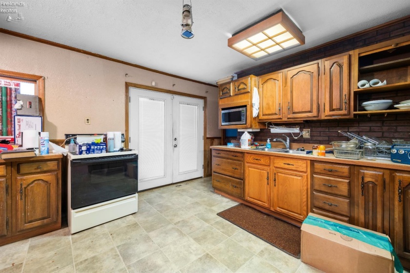 14307 Darrow Road, Vermilion, 44089, 4 Bedrooms Bedrooms, ,1 BathroomBathrooms,Residential,For Sale,Darrow,20261010