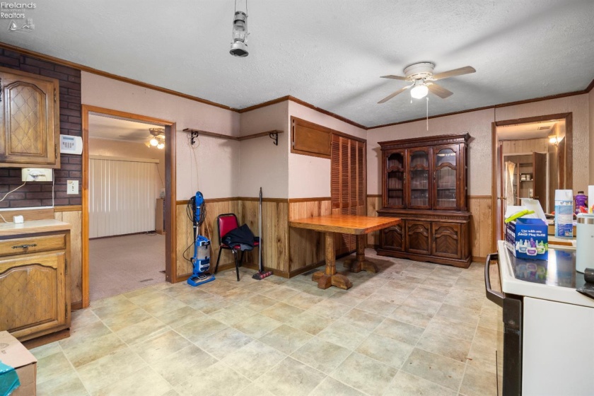 14307 Darrow Road, Vermilion, 44089, 4 Bedrooms Bedrooms, ,1 BathroomBathrooms,Residential,For Sale,Darrow,20261010