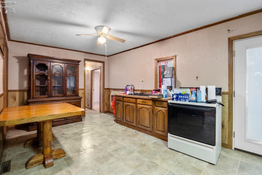 14307 Darrow Road, Vermilion, 44089, 4 Bedrooms Bedrooms, ,1 BathroomBathrooms,Residential,For Sale,Darrow,20261010