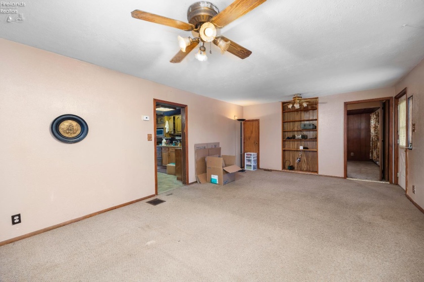 14307 Darrow Road, Vermilion, 44089, 4 Bedrooms Bedrooms, ,1 BathroomBathrooms,Residential,For Sale,Darrow,20261010