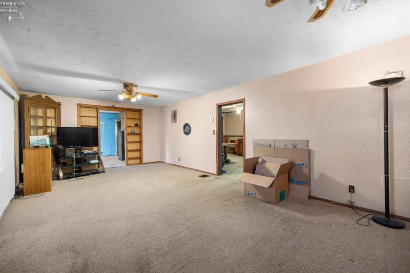 14307 Darrow Road, Vermilion, 44089, 4 Bedrooms Bedrooms, ,1 BathroomBathrooms,Residential,For Sale,Darrow,20261010