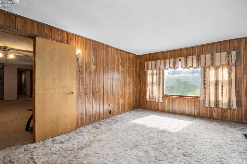 14307 Darrow Road, Vermilion, 44089, 4 Bedrooms Bedrooms, ,1 BathroomBathrooms,Residential,For Sale,Darrow,20261010