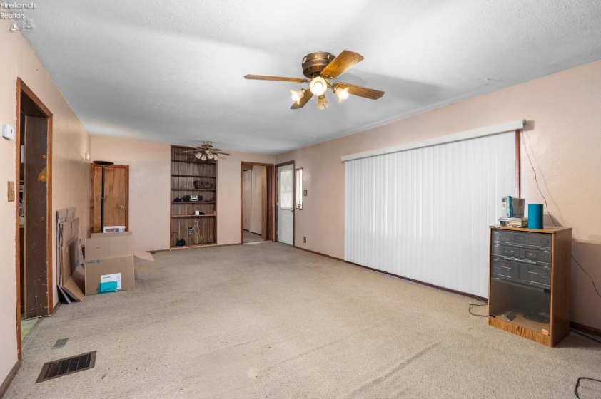 14307 Darrow Road, Vermilion, 44089, 4 Bedrooms Bedrooms, ,1 BathroomBathrooms,Residential,For Sale,Darrow,20261010