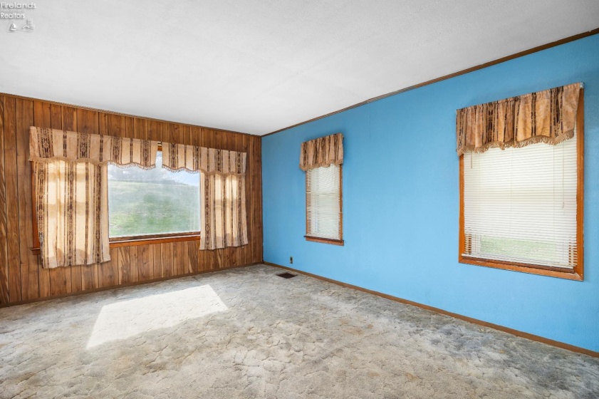 14307 Darrow Road, Vermilion, 44089, 4 Bedrooms Bedrooms, ,1 BathroomBathrooms,Residential,For Sale,Darrow,20261010