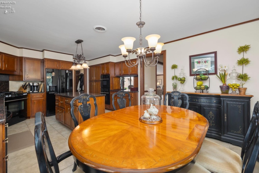 1711 Willow Drive, Sandusky, 44870, 4 Bedrooms Bedrooms, ,5 BathroomsBathrooms,Residential,For Sale,Willow,20261119