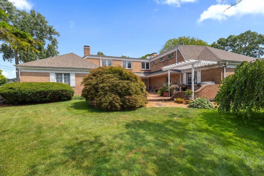 1711 Willow Drive, Sandusky, 44870, 4 Bedrooms Bedrooms, ,5 BathroomsBathrooms,Residential,For Sale,Willow,20261119