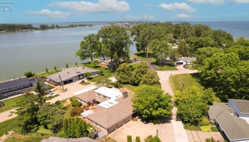 1711 Willow Drive, Sandusky, 44870, 4 Bedrooms Bedrooms, ,5 BathroomsBathrooms,Residential,For Sale,Willow,20261119