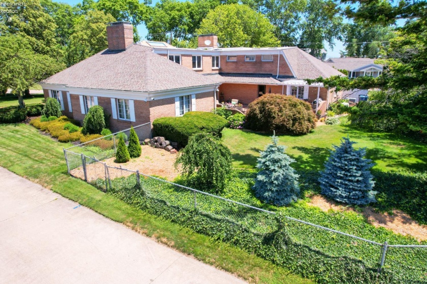 1711 Willow Drive, Sandusky, 44870, 4 Bedrooms Bedrooms, ,5 BathroomsBathrooms,Residential,For Sale,Willow,20261119