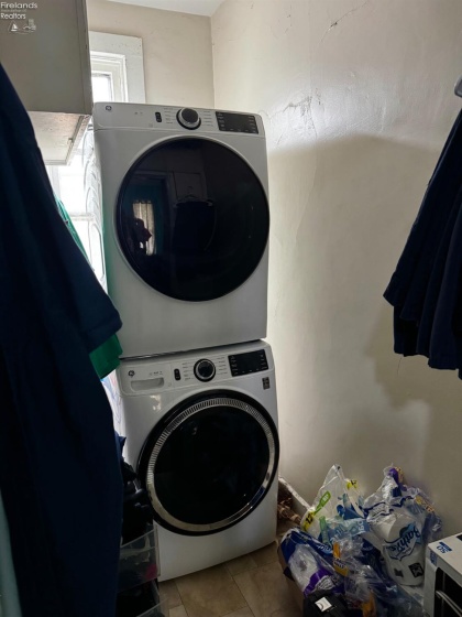 1203 Monroe Street, Sandusky, 44870, 4 Bedrooms Bedrooms, ,1 BathroomBathrooms,Residential,For Sale,Monroe,20261120