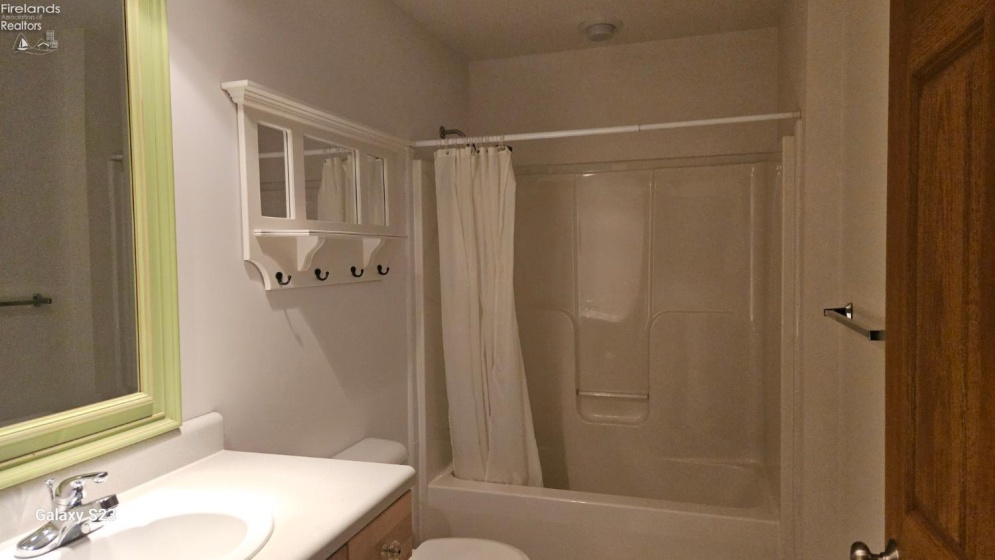 401 Rockport Drive, Lakeside, 43440, 4 Bedrooms Bedrooms, ,5 BathroomsBathrooms,Residential,For Sale,Rockport,20261121