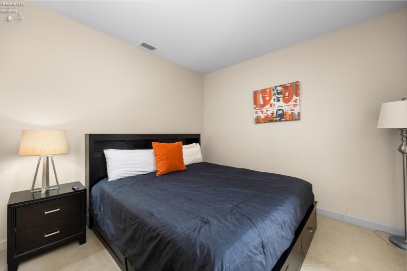 401 Shoreline Drive, Sandusky, 44870, 2 Bedrooms Bedrooms, ,2 BathroomsBathrooms,Residential,For Sale,Shoreline,20260877