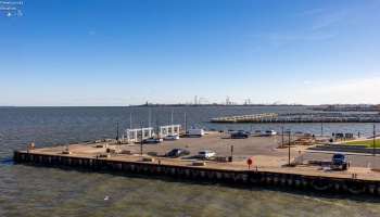 401 Shoreline Drive, Sandusky, 44870, 2 Bedrooms Bedrooms, ,2 BathroomsBathrooms,Residential,For Sale,Shoreline,20260877