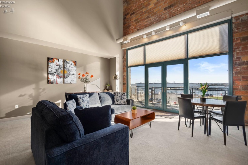 401 Shoreline Drive, Sandusky, 44870, 2 Bedrooms Bedrooms, ,2 BathroomsBathrooms,Residential,For Sale,Shoreline,20260877