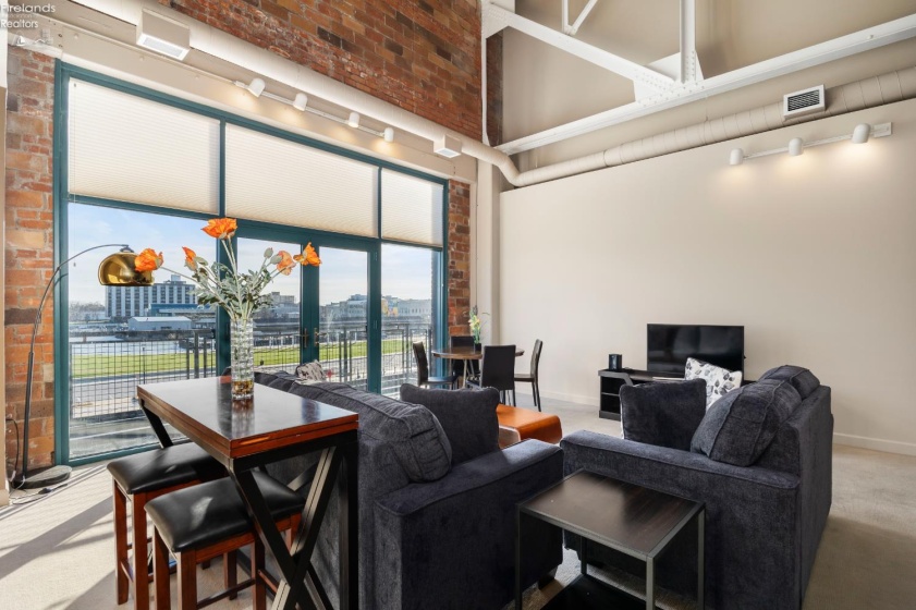 401 Shoreline Drive, Sandusky, 44870, 2 Bedrooms Bedrooms, ,2 BathroomsBathrooms,Residential,For Sale,Shoreline,20260877