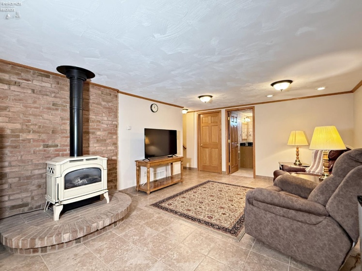 2945 State Route 18, Tiffin, 44883, 3 Bedrooms Bedrooms, ,2 BathroomsBathrooms,Residential,For Sale,State Route 18,20261101