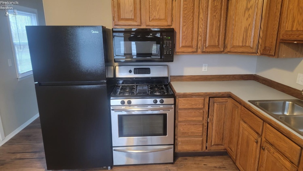 612 Helina Drive, Sandusky, 44870, 3 Bedrooms Bedrooms, ,1 BathroomBathrooms,Residential,For Sale,Helina,20260641