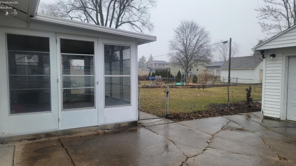 612 Helina Drive, Sandusky, 44870, 3 Bedrooms Bedrooms, ,1 BathroomBathrooms,Residential,For Sale,Helina,20260641