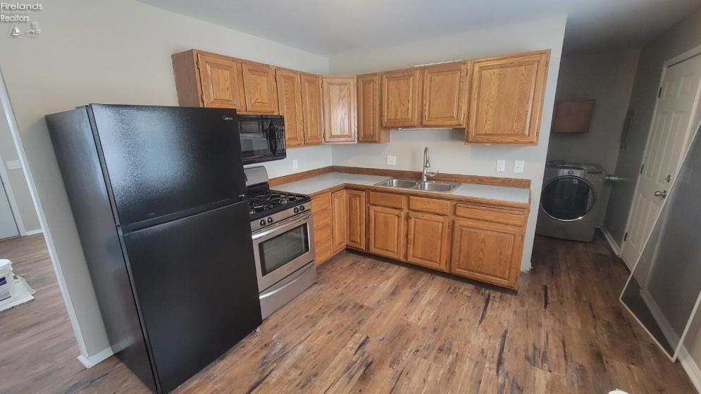 612 Helina Drive, Sandusky, 44870, 3 Bedrooms Bedrooms, ,1 BathroomBathrooms,Residential,For Sale,Helina,20260641