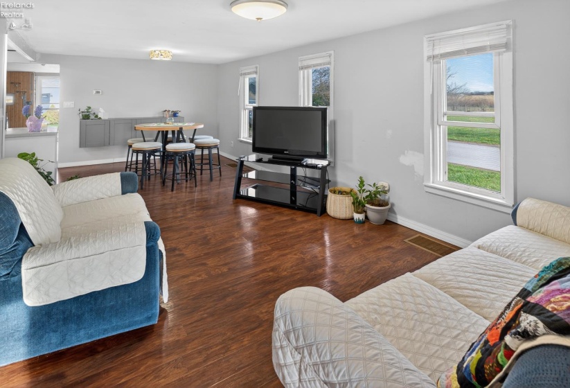 224 Linwood Avenue, Sandusky, 44870, 2 Bedrooms Bedrooms, ,1 BathroomBathrooms,Residential,For Sale,Linwood,20261083