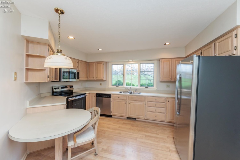 1418 Julianne Circle, Sandusky, 44870, 3 Bedrooms Bedrooms, ,2 BathroomsBathrooms,Residential,For Sale,Julianne,20261136