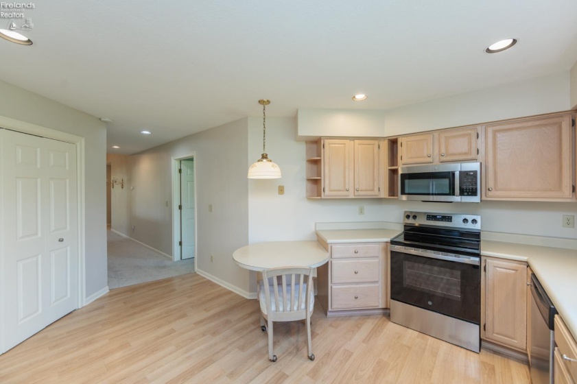 1418 Julianne Circle, Sandusky, 44870, 3 Bedrooms Bedrooms, ,2 BathroomsBathrooms,Residential,For Sale,Julianne,20261136