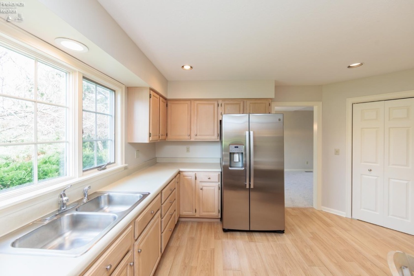 1418 Julianne Circle, Sandusky, 44870, 3 Bedrooms Bedrooms, ,2 BathroomsBathrooms,Residential,For Sale,Julianne,20261136