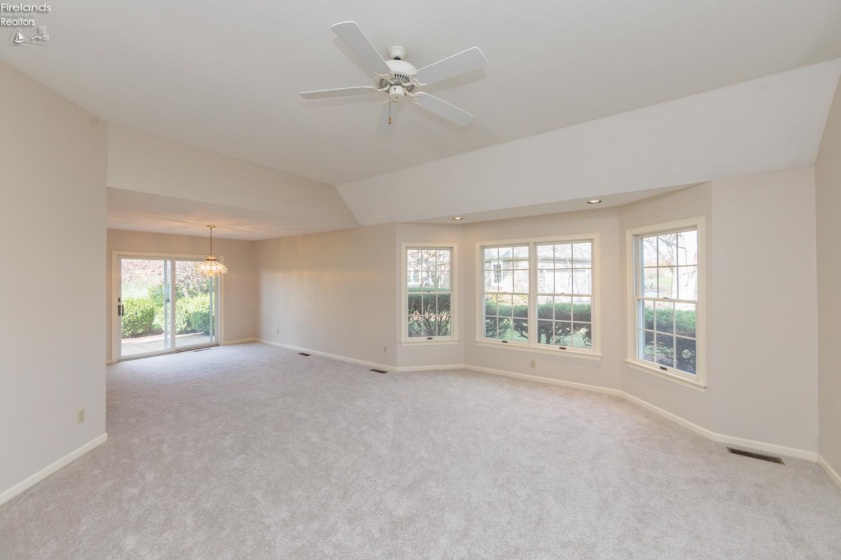 1418 Julianne Circle, Sandusky, 44870, 3 Bedrooms Bedrooms, ,2 BathroomsBathrooms,Residential,For Sale,Julianne,20261136