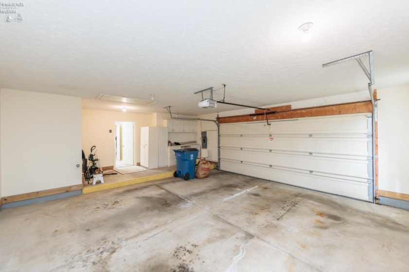 1418 Julianne Circle, Sandusky, 44870, 3 Bedrooms Bedrooms, ,2 BathroomsBathrooms,Residential,For Sale,Julianne,20261136