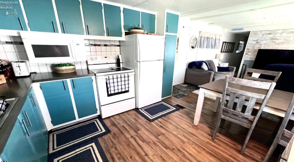 3575 Catawba Road, Port Clinton, 43452, 2 Bedrooms Bedrooms, ,1 BathroomBathrooms,Residential,For Sale,Catawba,20261144