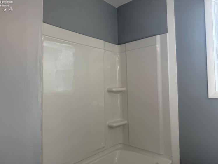 411 Collinwood Boulevard, Fremont, 43420, 3 Bedrooms Bedrooms, ,1 BathroomBathrooms,Residential,For Sale,Collinwood,20261143