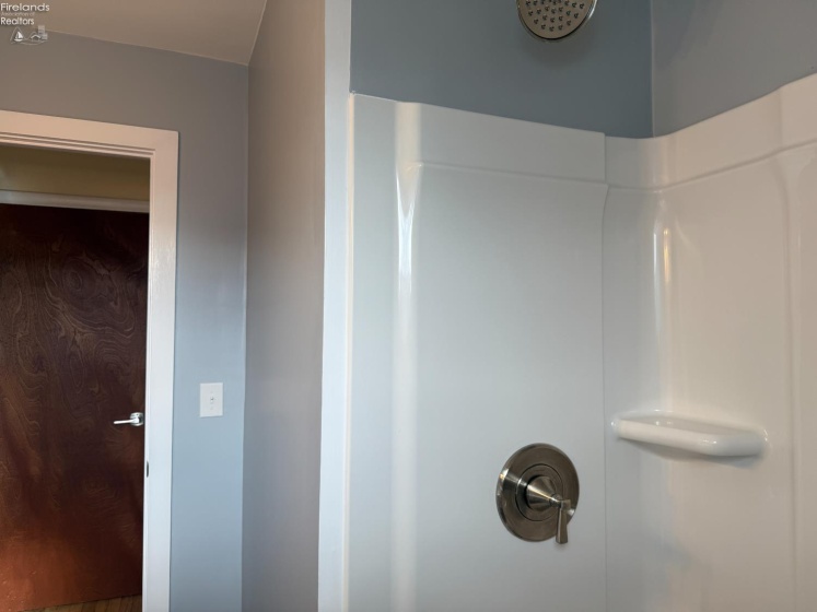 411 Collinwood Boulevard, Fremont, 43420, 3 Bedrooms Bedrooms, ,1 BathroomBathrooms,Residential,For Sale,Collinwood,20261143