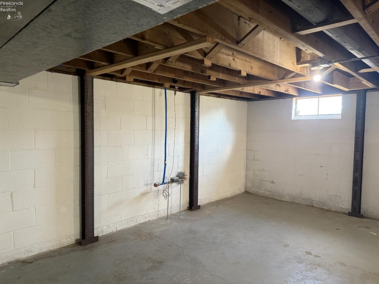 411 Collinwood Boulevard, Fremont, 43420, 3 Bedrooms Bedrooms, ,1 BathroomBathrooms,Residential,For Sale,Collinwood,20261143