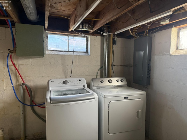 411 Collinwood Boulevard, Fremont, 43420, 3 Bedrooms Bedrooms, ,1 BathroomBathrooms,Residential,For Sale,Collinwood,20261143