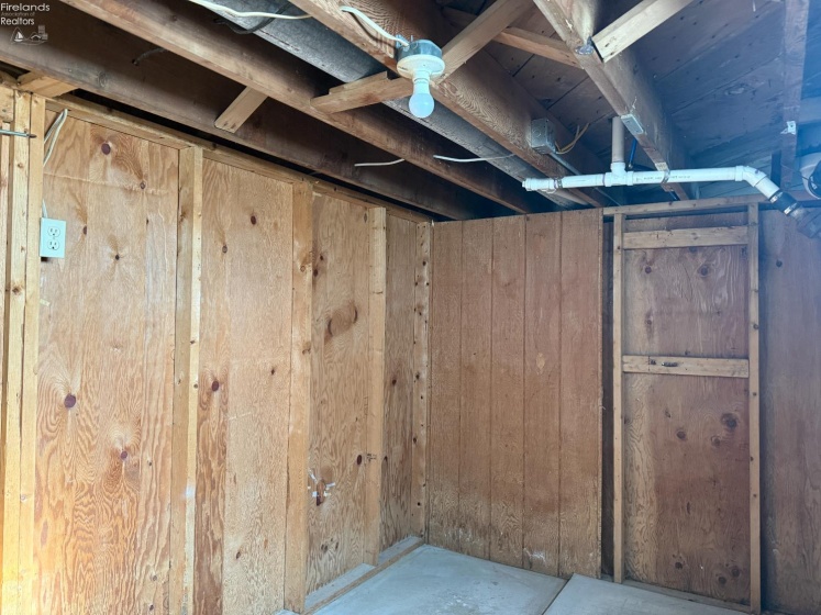 411 Collinwood Boulevard, Fremont, 43420, 3 Bedrooms Bedrooms, ,1 BathroomBathrooms,Residential,For Sale,Collinwood,20261143