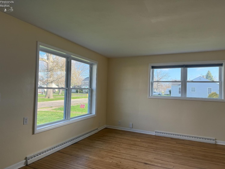 411 Collinwood Boulevard, Fremont, 43420, 3 Bedrooms Bedrooms, ,1 BathroomBathrooms,Residential,For Sale,Collinwood,20261143