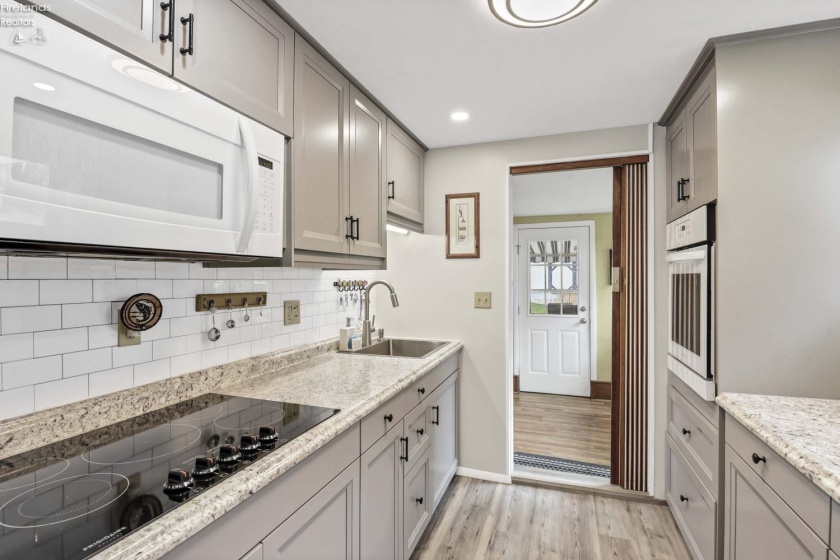 2548 Bay Vista Drive, Lakeside, 43440, 2 Bedrooms Bedrooms, ,1 BathroomBathrooms,Residential,For Sale,Bay Vista,20261140