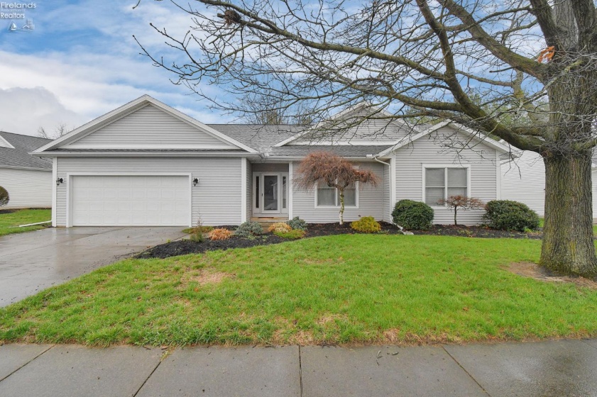 102 Roth Court, Bellevue, 44811, 3 Bedrooms Bedrooms, ,2 BathroomsBathrooms,Residential,For Sale,Roth Court,20261155