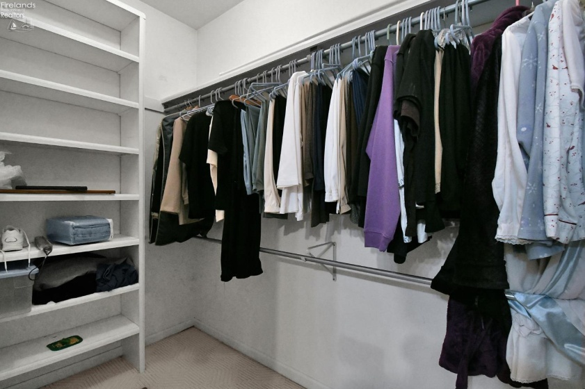 102 Roth Court, Bellevue, 44811, 3 Bedrooms Bedrooms, ,2 BathroomsBathrooms,Residential,For Sale,Roth Court,20261155