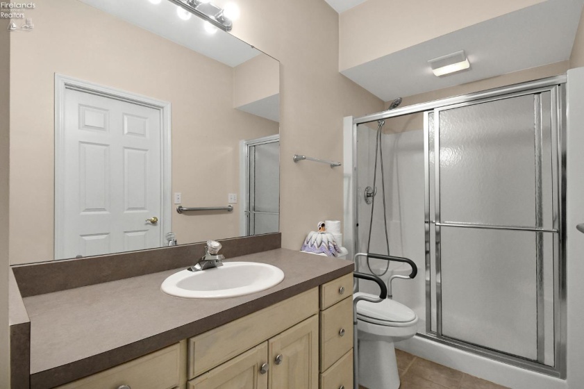 102 Roth Court, Bellevue, 44811, 3 Bedrooms Bedrooms, ,2 BathroomsBathrooms,Residential,For Sale,Roth Court,20261155