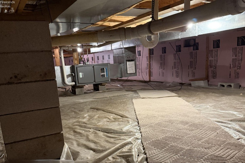 102 Roth Court, Bellevue, 44811, 3 Bedrooms Bedrooms, ,2 BathroomsBathrooms,Residential,For Sale,Roth Court,20261155