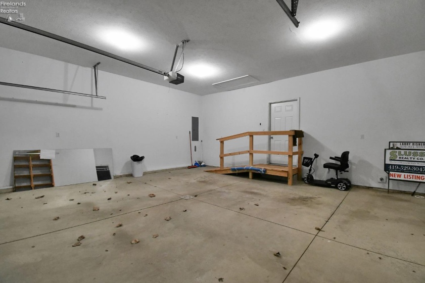 102 Roth Court, Bellevue, 44811, 3 Bedrooms Bedrooms, ,2 BathroomsBathrooms,Residential,For Sale,Roth Court,20261155