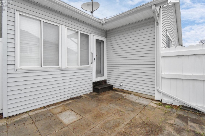 102 Roth Court, Bellevue, 44811, 3 Bedrooms Bedrooms, ,2 BathroomsBathrooms,Residential,For Sale,Roth Court,20261155