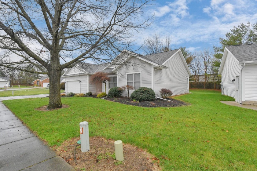 102 Roth Court, Bellevue, 44811, 3 Bedrooms Bedrooms, ,2 BathroomsBathrooms,Residential,For Sale,Roth Court,20261155