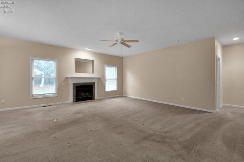 102 Roth Court, Bellevue, 44811, 3 Bedrooms Bedrooms, ,2 BathroomsBathrooms,Residential,For Sale,Roth Court,20261155