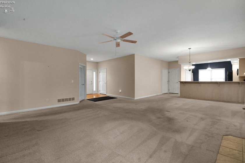 102 Roth Court, Bellevue, 44811, 3 Bedrooms Bedrooms, ,2 BathroomsBathrooms,Residential,For Sale,Roth Court,20261155